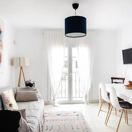 Old Town L Stylish L Modern *